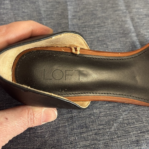 Elegant Brown and Black Women's Flats - Picture 4 of 6